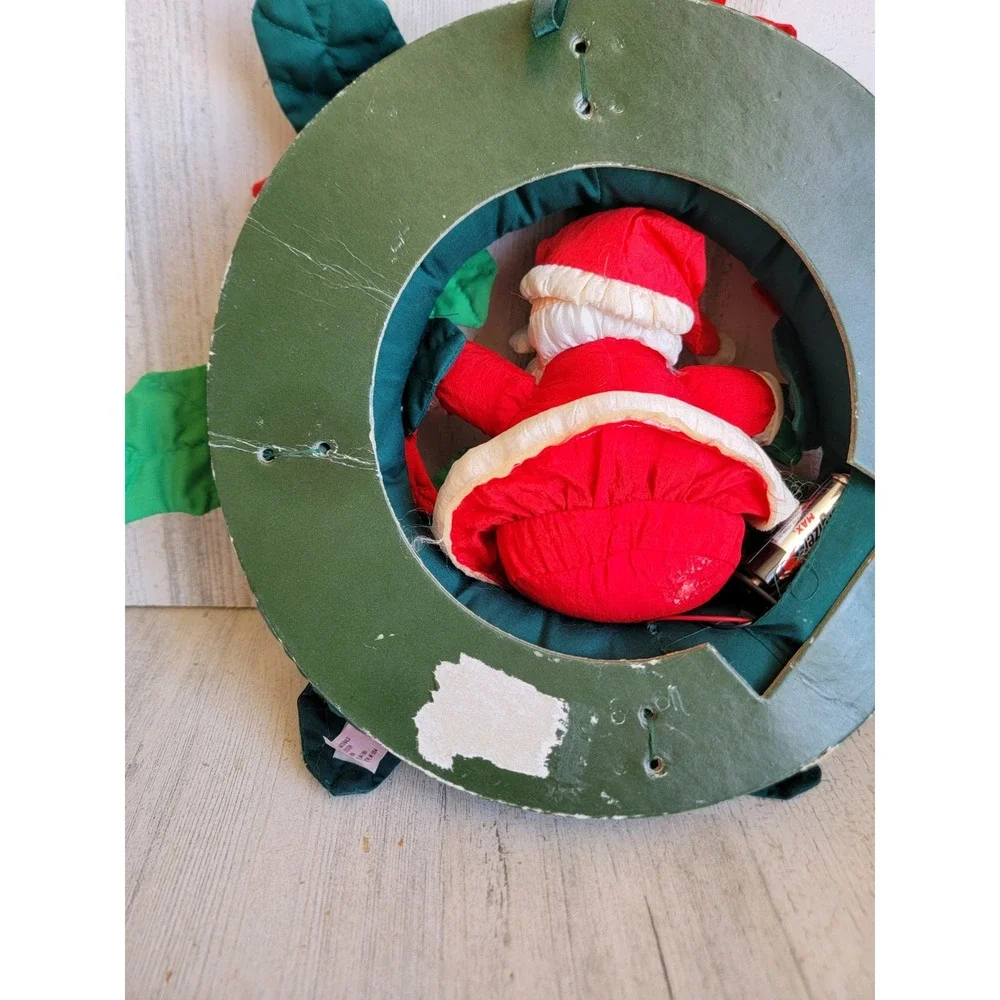 Vintage musical wreath plush Santa Claus Xmas home decor hanging